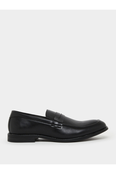 Styli Men Black Slip-On Penny Loafers