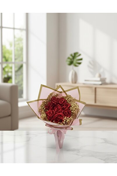 Kamira Zarafetin Kırmızı Tonu: El Yapımı Özel Tasarım Gül Buketi