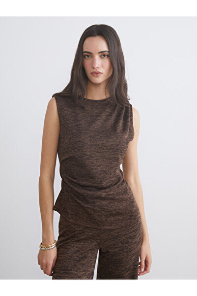 LC Waikiki Quality Pieces from Çelebi Store: Crew Neck Gathered Blouse