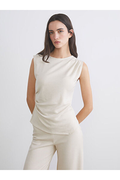 LC Waikiki Quality Pieces from Çelebi Store: Crew Neck Gathered Blouse