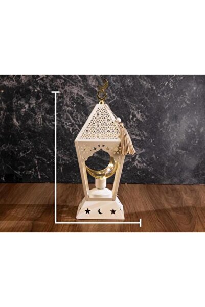 QUINN Elegant Lanterns with Golden Details and Eastern Touches