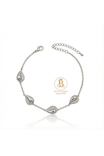 Black Season A delicate, flowing bracelet made of zircon.