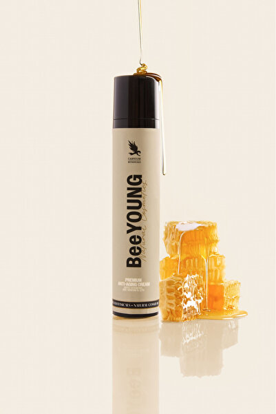 Pro Line BeeYOUNG, crema anti-imbatranire cu venin de albine, 50 ml