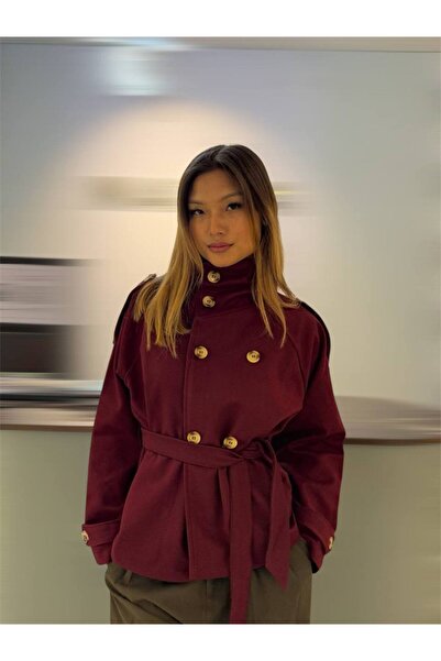PINTORE Kadın Bordo Kısa Trençkot – Kuşaklı Düğme Detaylı Mevsimlik Mont