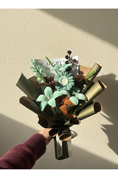 BERDELLA Şönil Yeşil Lilyum Buket Aranjmanı - Solmayan Hediyelik