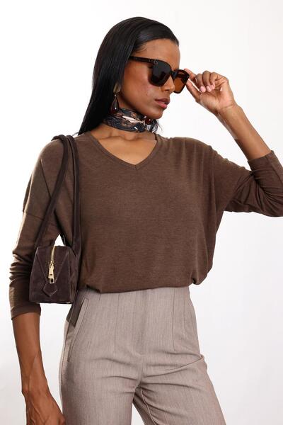 5in1Canpolat Brown V-Neck Flowy Blouse 7590