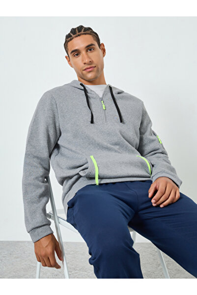 Take Two By Styli هودي رجالي سادة بنصف سحاب وجيب كنغر