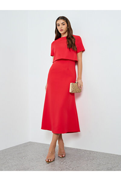 Styli فستان ماكسي أحمر قصير الأكمام بتصميم A-Line للنساء