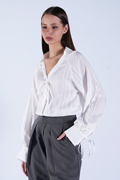 Trend Alaçatı Stili Women's White Lace Detailed Draped Cuff Sleeve Oversize S...