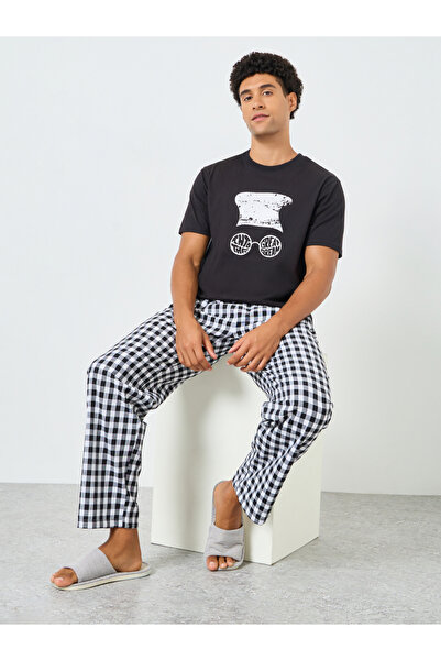 Styli Men Graphic Print T-Shirt and Checked Pyjama Set