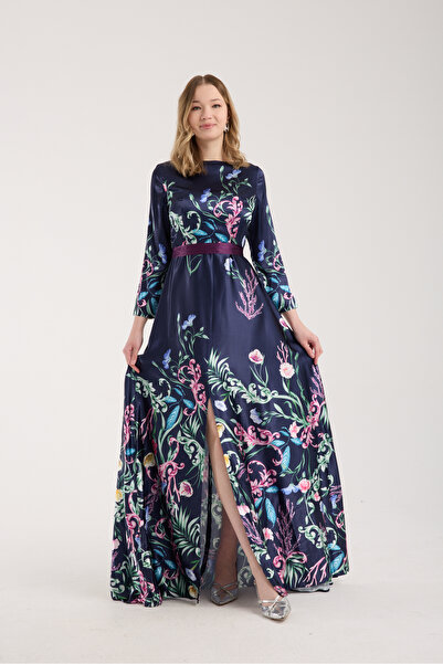 Stylish Stylish dress, extremely elegant, navy blue satin