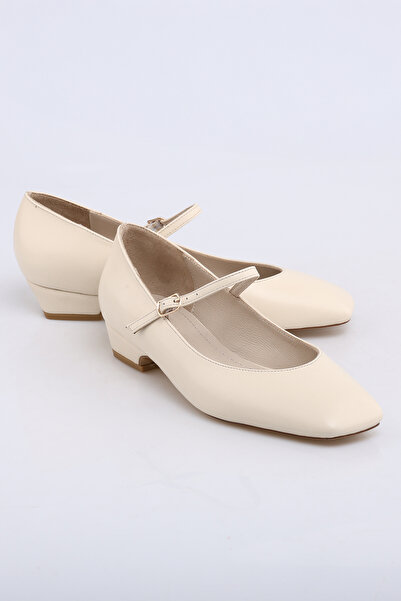 ALEYNA CEYLAN Jagna Hakiki Deri Ekru Cilt Üstten Bantlı Alçak Topuklu Babet