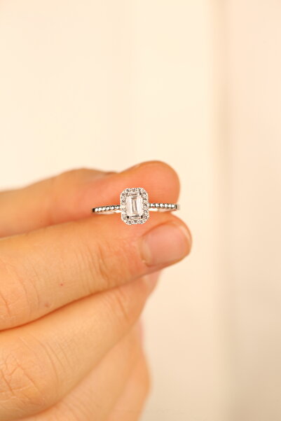 Çgk Çiğdem Gürel Kuyumculuk 8 Ayar Altın Baget Tektaş Yüzük – İnce Zarif Kadı...