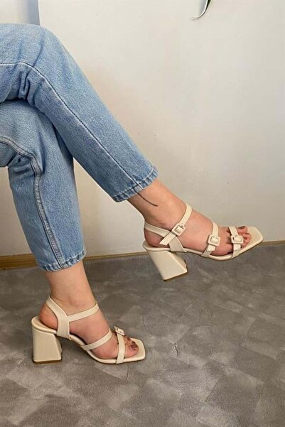 Difolia Women's Cream Skin Three Buckle 9 cm Thick Heeled Shoes