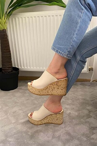 Difolia Papuci de damă Holi Crem Skin 10 cm Tolga cu talpă din plută K-920