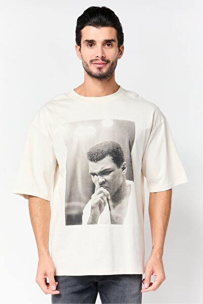 ALI Men Crew Neck Short Sleeve Graphic Print T-Shirt, Light Beige