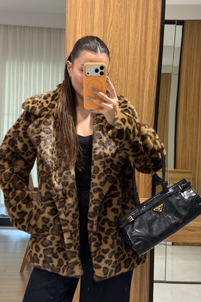 Gizem Ecemiş Yolanda Camel Leopar Yakalı Kürk