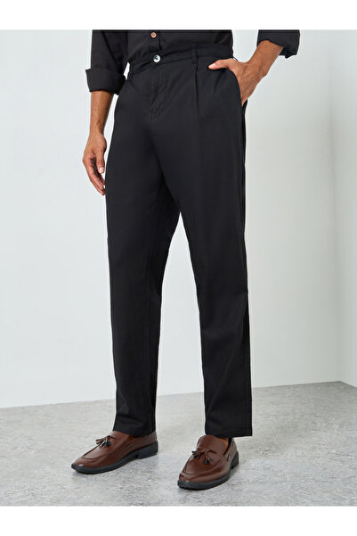 Styli Men Black Pleated Tapered Linen Trousers