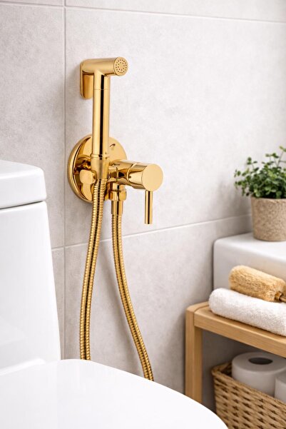 Bando Gold Shattaf Ara Faucet Set