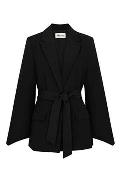 ODD MUSE Zarif Modern Muse Blazer
