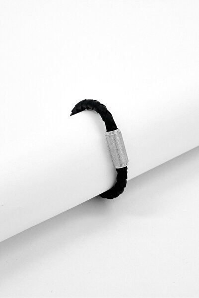 Tommy Hilfiger Men Braided Leather With Stainless Steel Closure Bracelet, Black