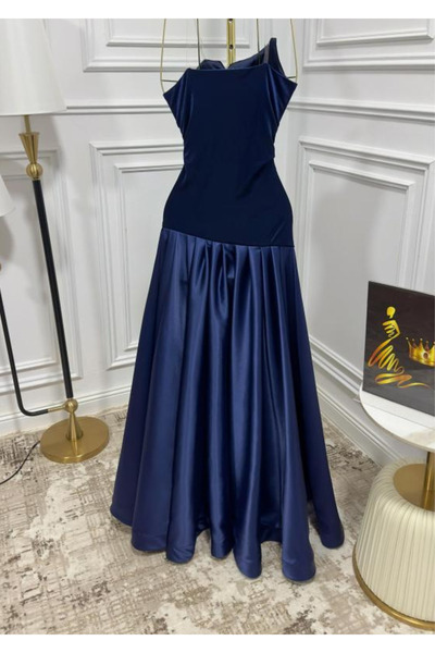 Genenic Blue off-the-shoulder evening dress