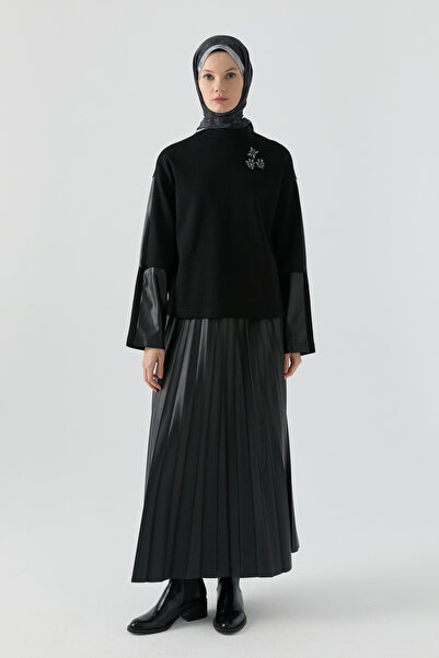Tuğba Aksesuar Detaylı Takım - Siyah