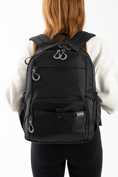 BENOX Unisex Travel Backpack with Laptop Compartment