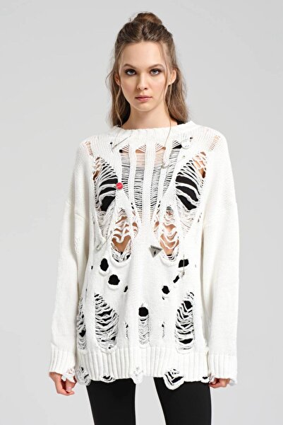 tw3 Women's Knitwear Design Tunic Sweater with Badge and Brooch Detail