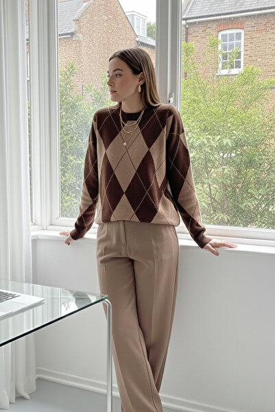 LAbute Crew Neck Diamond Pattern Oversize Brown Knitwear