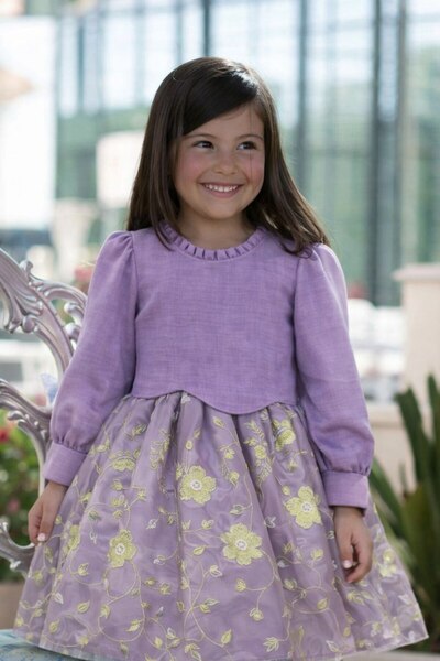 La reina petite Girls' dress with linen sleeves and embroidered organza