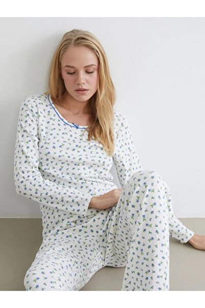 LC Waikiki Εκρού Γυναικείο Σετ Πιτζάμες με λουλουδάτο σχέδιο και λαιμόκοψη U ...