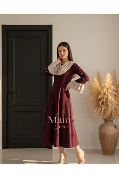MAIN DRESS A stunning burgundy dress for Eid night
