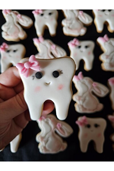 Mimosa Bakery İsimli Bebek Diş Kurabiye ve Tavşan Şeker Hamurlu Kurabiye-20adet