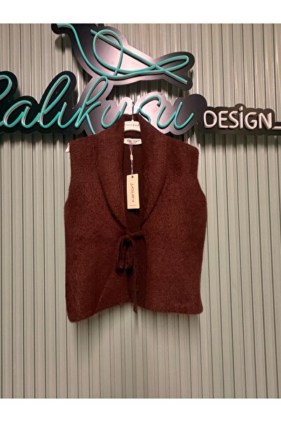 KARTON Soft Textured Knitted Vest