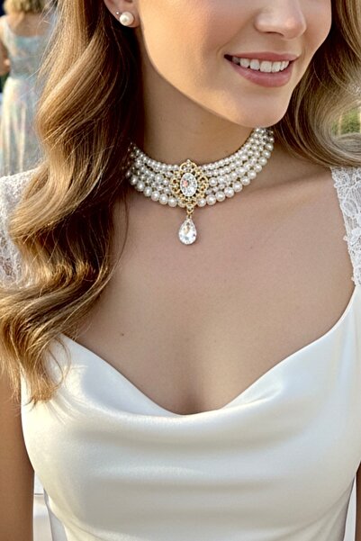 LIVOSH KRİSTAL BROŞLU KOLYE İNCİLİ CHOKER KOLYE