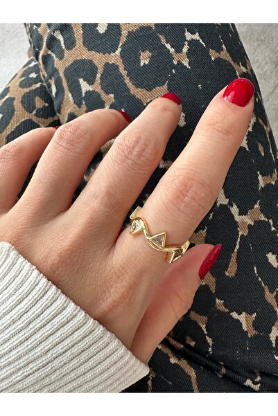 ringbox Gold Stone Triangle Ring