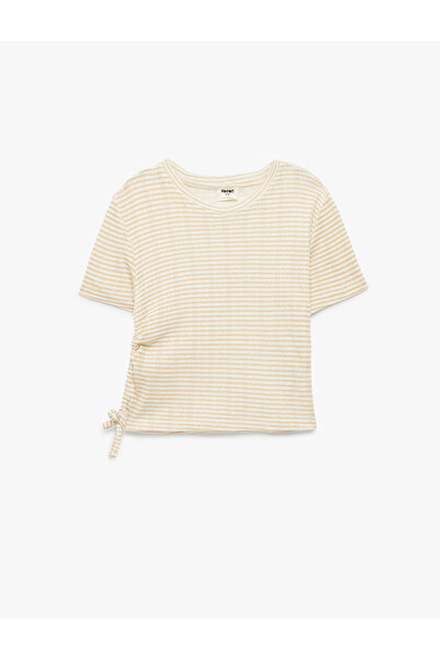 Koton Βαμβακερό μπλουζάκι με κοντό μανίκι, λαιμόκοψη ποδηλάτου, λεπτομέρεια μ...