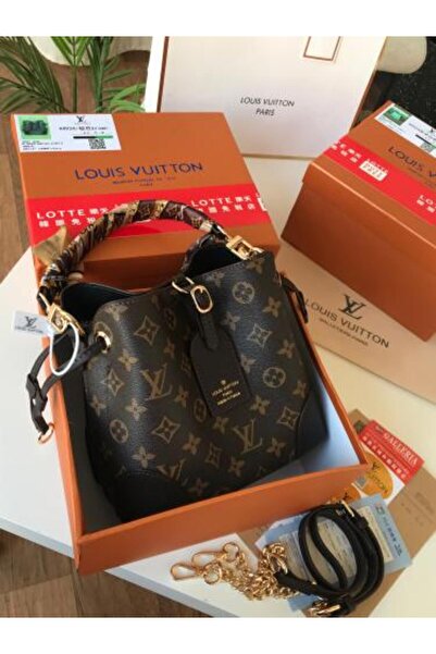 Generic High-quality shoulder bag with accessories