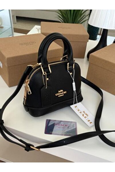 Generic High-quality handbag and shoulder bag with accessories