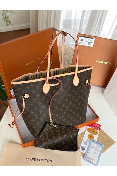 GENERAL حقيبة كتف نسائية مع ملحقاتها