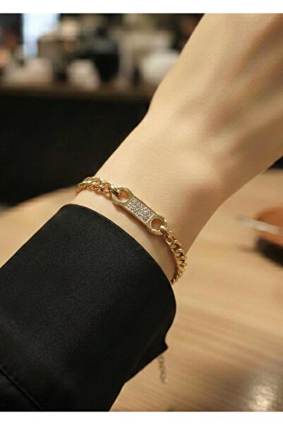 Duke Nickle سوار نسائي من الفولاذ بسلسلة مرصعة بالأحجار الذهبية بتصميم أنيق