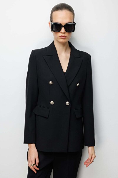 Ekol Kruvaze Yaka Kapak Cepli Ceket