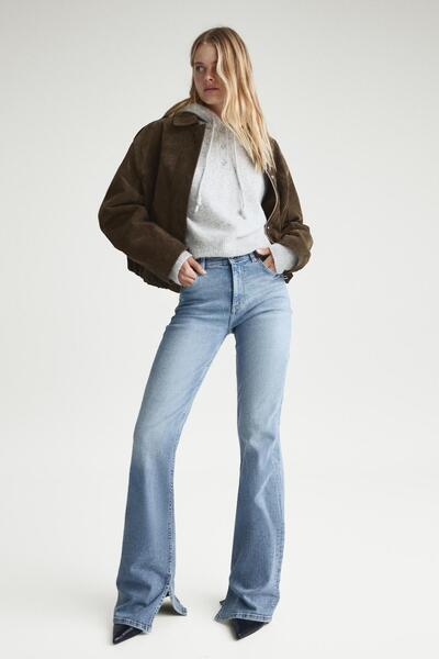 Bershka Yüksek bel yırtmaçlı flare fit jean