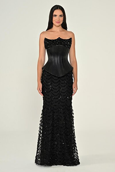 ALFABETA فستان سهرة لامع بتفاصيل مشدودة - مجموعة تصميمات خاصة