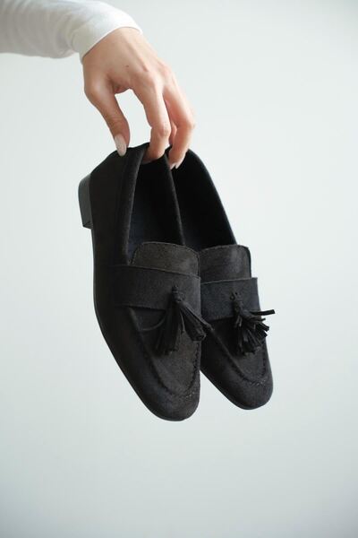 GOFFSHOES Women's Boos Flat Sole Tasseled Ballerinas - Black Suede