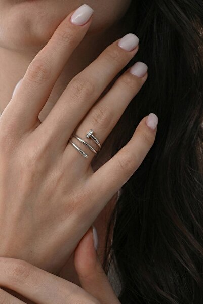 Söğütlü Silver 925 Ayar Gümüş Yüzük Rodyumlu Zirkon Taşlı İkonik Çivi Tasarım...