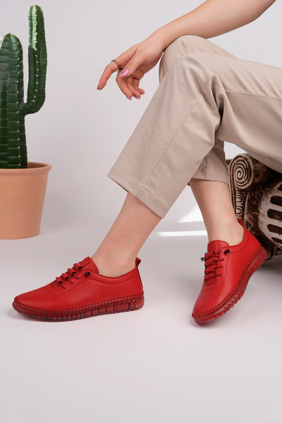 Deri Expres حذاء نسائي يومي من الجلد الطبيعي باللون الأحمر