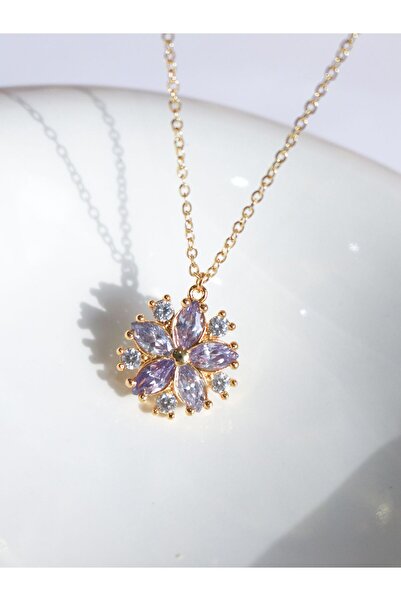 Reorah Collection قلادة من حجر الزركون باللون الذهبي على شكل زهرة النجمة الدا...