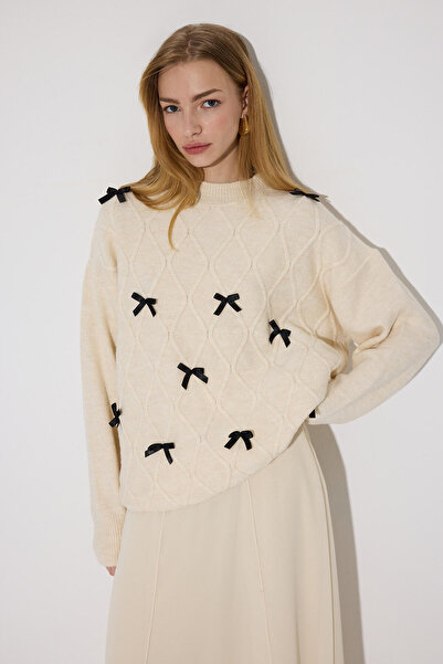 Touché Privé Ribbed Tricot Sweater with Ribbon Detail